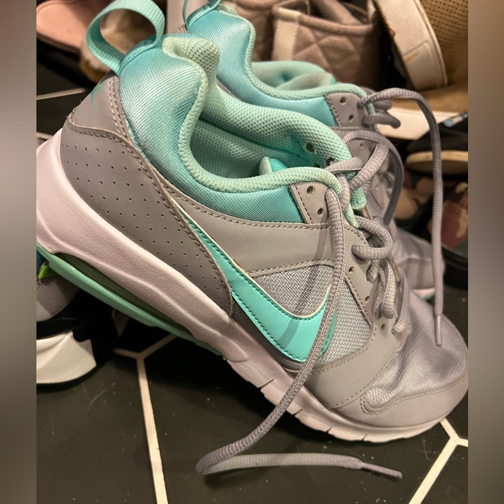 Nike air Grey and mint women’s 10